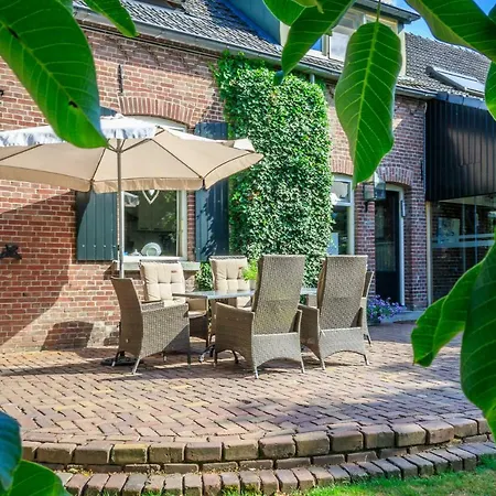 De Kamphoeve Bed & Breakfast *