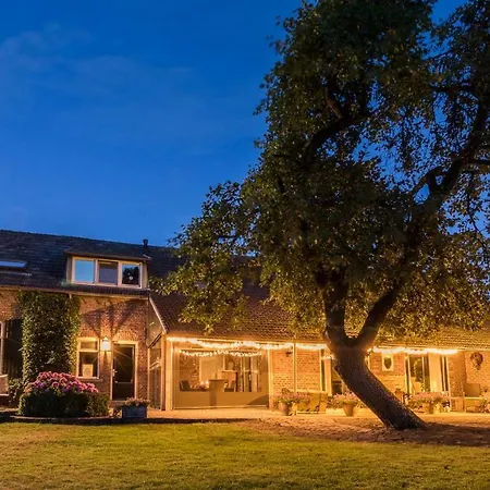 De Kamphoeve Bed & Breakfast Beringe