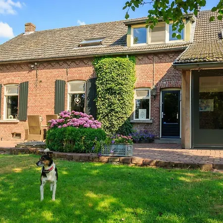 De Kamphoeve Bed & Breakfast *