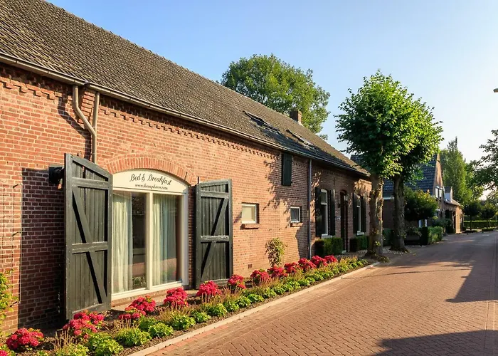 Bed & Breakfast De Kamphoeve Beringe