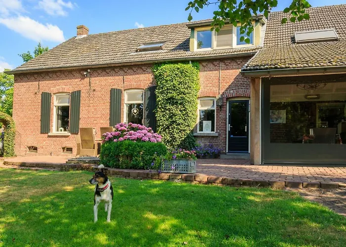 De Kamphoeve Bed & Breakfast *