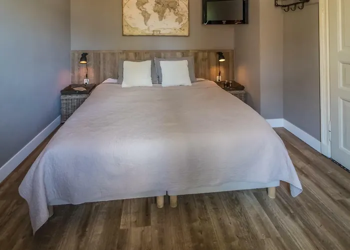 De Kamphoeve Bed & Breakfast *