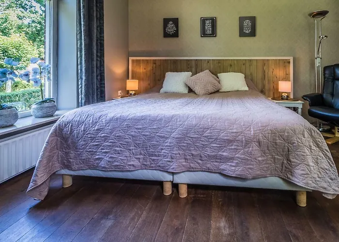 Bed & Breakfast De Kamphoeve Beringe